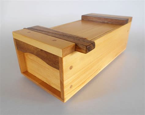 traditional japanese toolbox plans